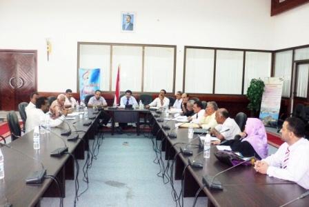 شائف يترأس اجتماع محلي عدن أمس